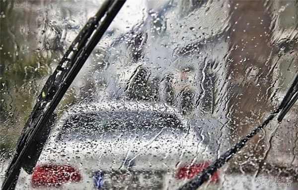 科目二、科目三遇到下雨天應(yīng)該怎樣做？考試順利會(huì)通過(guò)