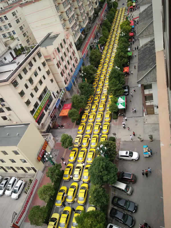 又是一年高考季，又到愛心送考時(shí)