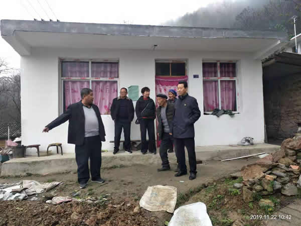 隴運集團公司開展“解難題、辦實事、送溫暖”主題黨日活動